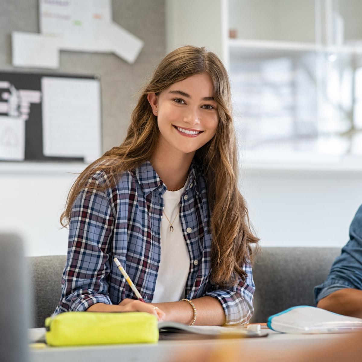World Medicine келажакда соҳага раҳбарлик қиладиган шифокорлар, фармацевтлар ва аёл кадрларни вояга етказмоқда